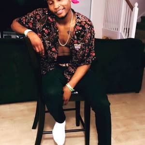 Meet your Posher, Derron